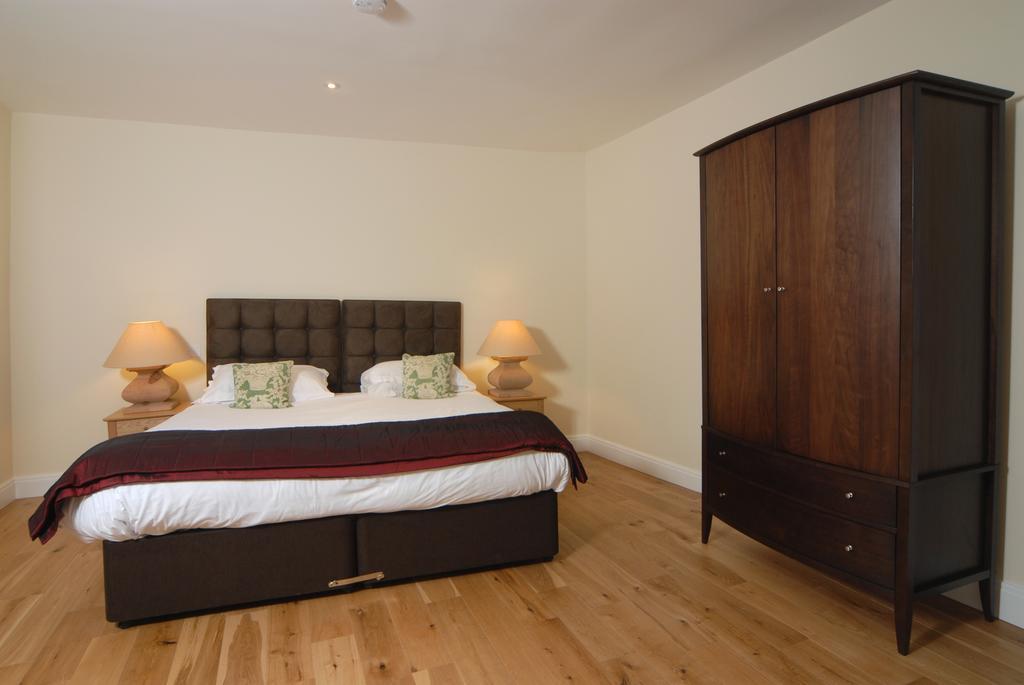 Unicorn Aparthotel Suites Stow-on-the-Wold Exteriör bild