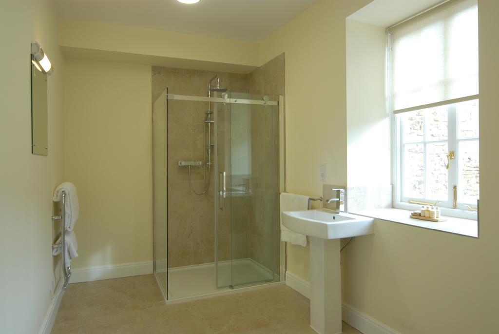 Unicorn Aparthotel Suites Stow-on-the-Wold Exteriör bild